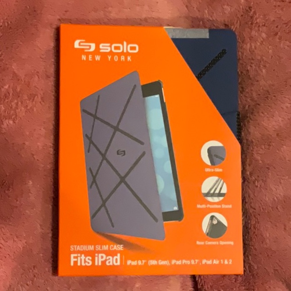 Brand new solo Newyork  slim tablet case
